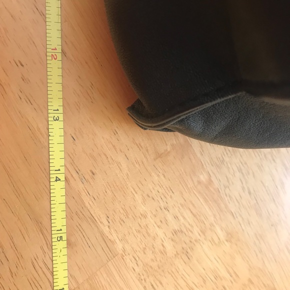 Michael Kors Hamilton Medium Lock and Key Bag - Picture 9 of 11